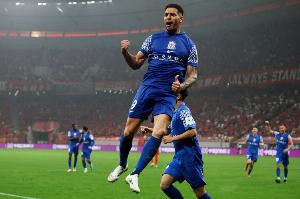 鹿死谁手？申花中超对阵泰山三连胜，泰山联赛近4场全胜&amp;轰14球